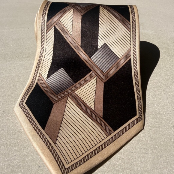 Piattelli Black and Brown Geometric Tie - Picture 3 of 4